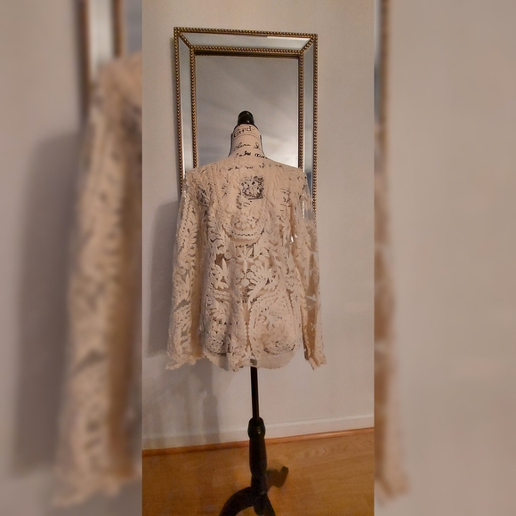 Lace fancy blouse - Picture 3 of 3